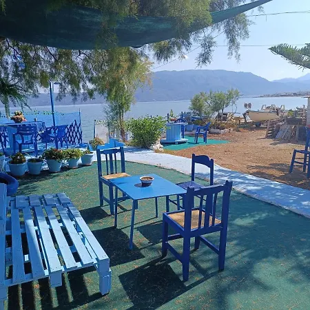 شقة Beachfront Luxury - On The Ii Corinth
